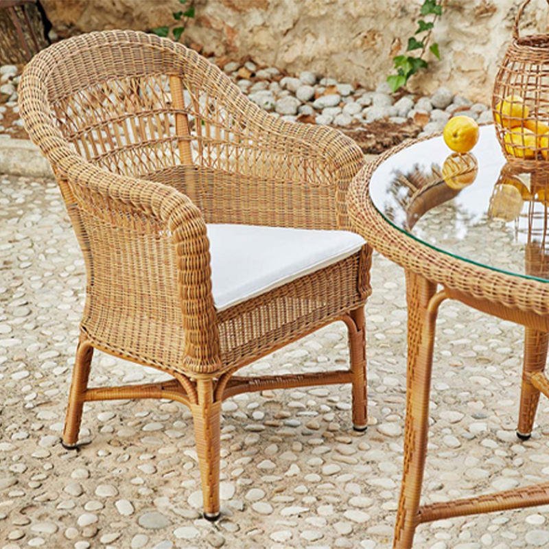 Modern Outdoor Garden Patio Round Glass Dining Table and Wicker Rattan Chairs Garden Table Set