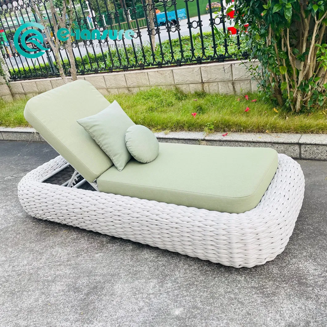 Sun Lounger Detail 1