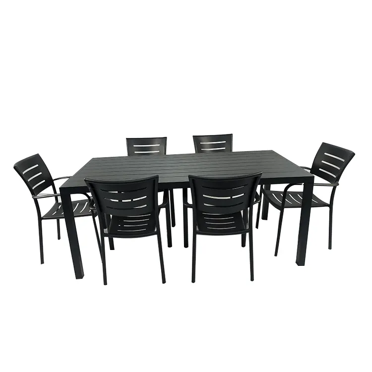 Outdoor Dining Set 1