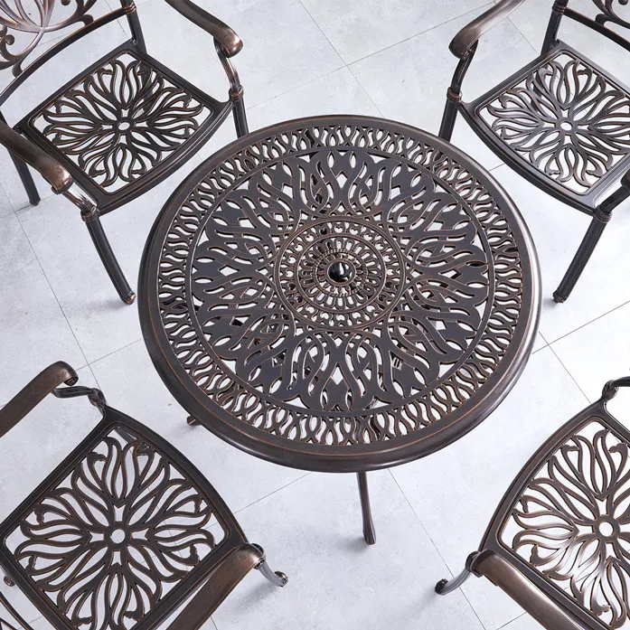 Outdoor Table Set View 2