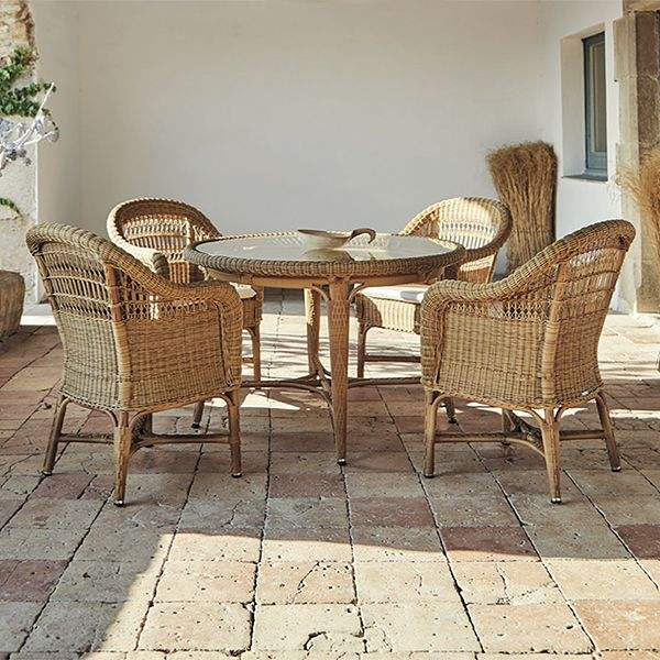 Modern Outdoor Garden Patio Round Glass Dining Table and Wicker Rattan Chairs Garden Table Set