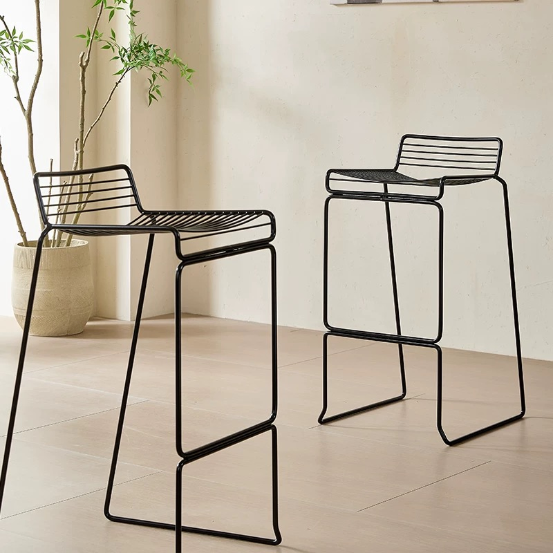 Modern Outdoor Iron High Stool, Nordic Minimalist Home Metal Bar Stool Coffee Shop