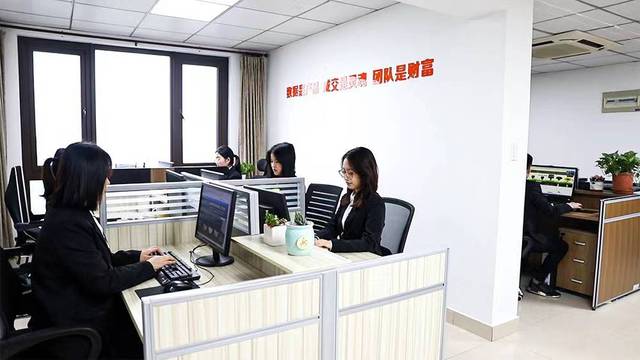 GKE Power solar street light installation on urban road project