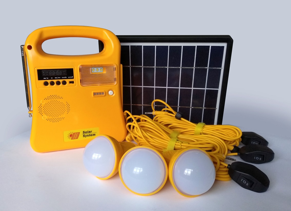 Bluetooth/FM Radio Function/3PC LED Bulbs/5W Mini Portable Solar Home Lighting System Solar Power Kit for Outdoor and Home Use in Rural Area