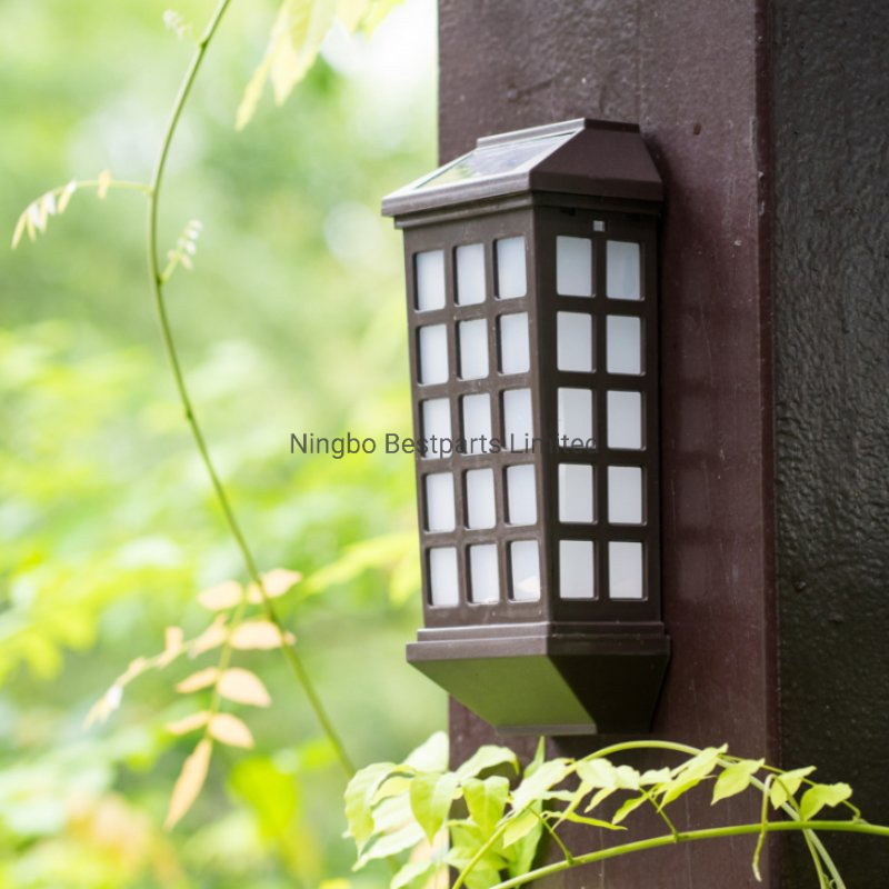 Wholesale Warm White Outdoor Decoration Waterproof Solar Fence Wall Decorate Lantern Classic Garden Solar Wall Lamp Quality Garden Light