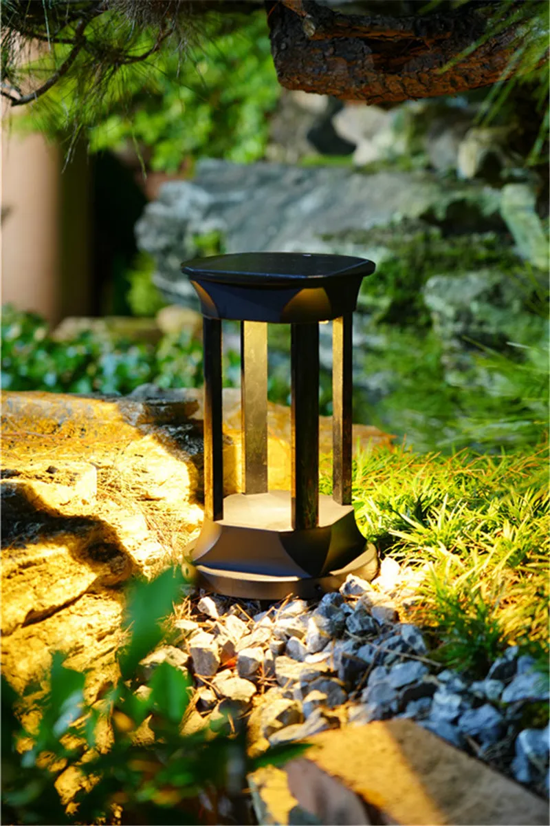 Solar LED Lawn Light View 3