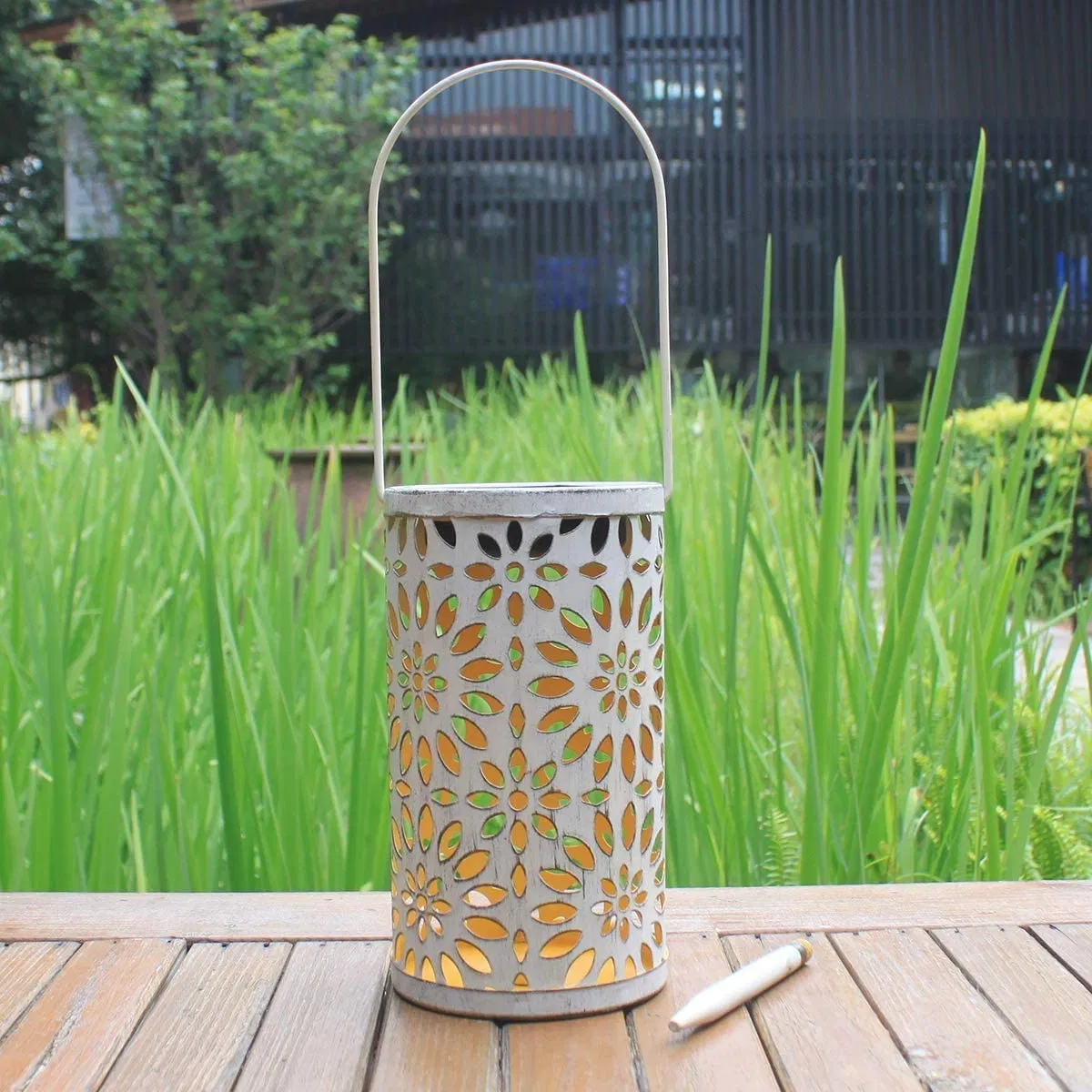 Moroccan Style Hollow out Decorative Design Garden LED Lamp Solar Hanging Lantern Landscape Lights for Garden Patio Yard Terrace Outdoor Table Decoration