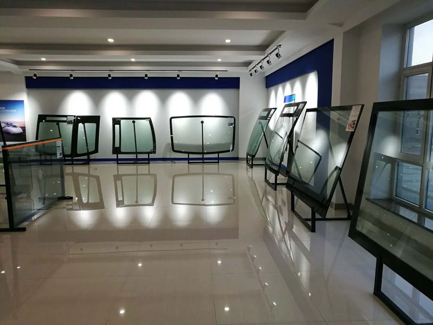 Front Windshield with Electro-Conductive Film Electric Heated Glass