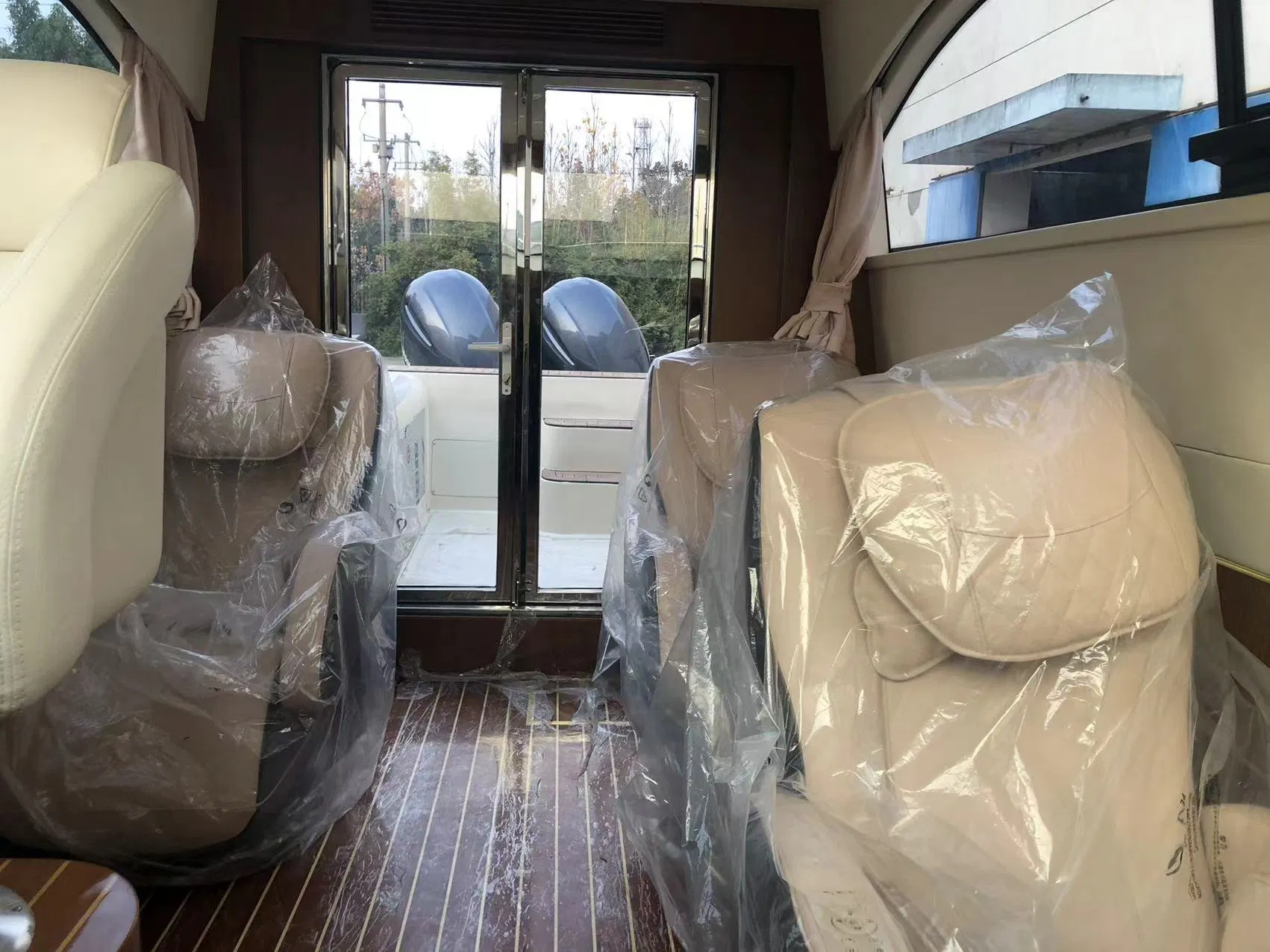 Fiberglass Luxury Yacht Boat with Dual YAMAHA 150HP Motor for Coastal and Inland Lake