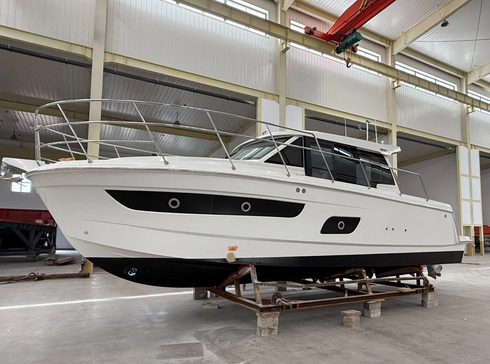 Shine33 Fiberglass Luxury Motor Yacht Customizable Entertainment Boat Factory Direct