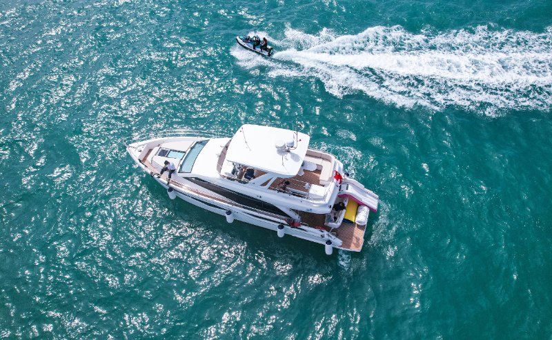 Shine 50FT Luxury Yacht Custom Fiberglass Boat Super Motor