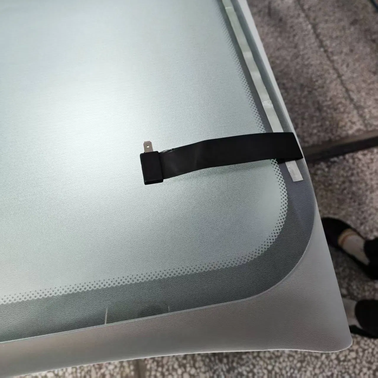 High-Quality Tungsten Wire Heated Front Windshield, Wholesale Chinese Manufacturer