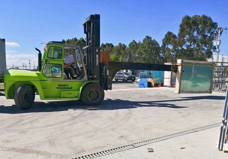 Heavy Duty Autoelevador Closed Cab 10 Ton Diesel Forklift Truck Glass Lifting Crane Arm Forklift