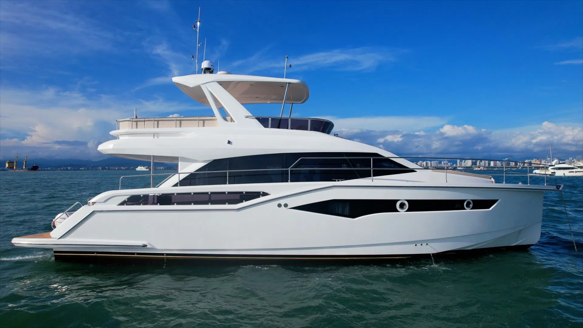 Shine 50FT Luxury Yacht Custom Fiberglass Boat Super Motor