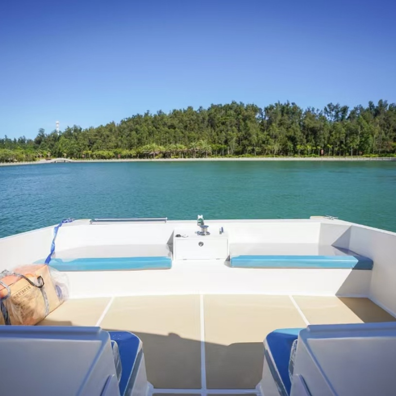 China Factory High Quality Precise Business Yacht for Sea