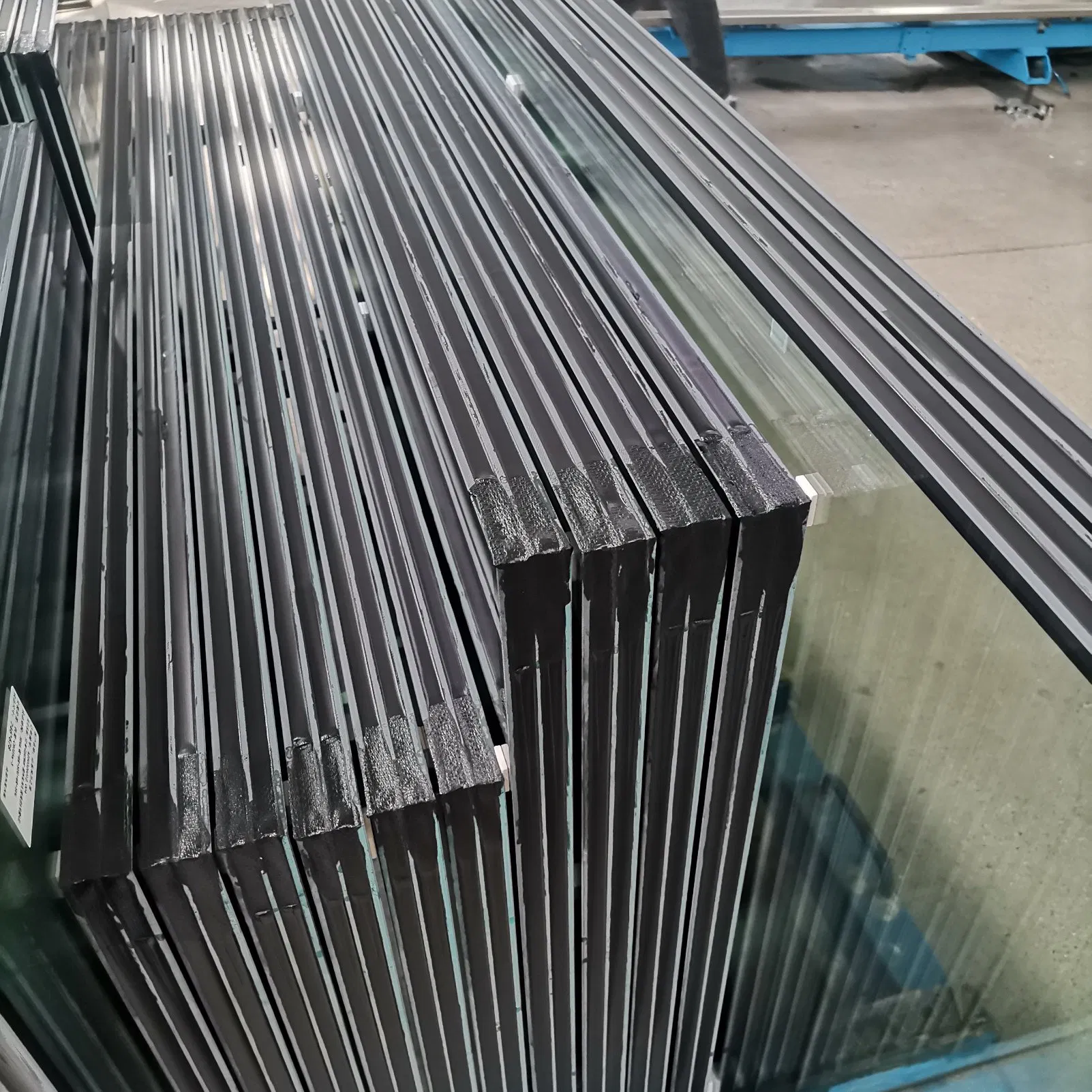 Wholesale Price Energy Saving Low E Curtain Wall Igu Dgu Solar Control Coated Insulated Glass for Outdoor Building Windows