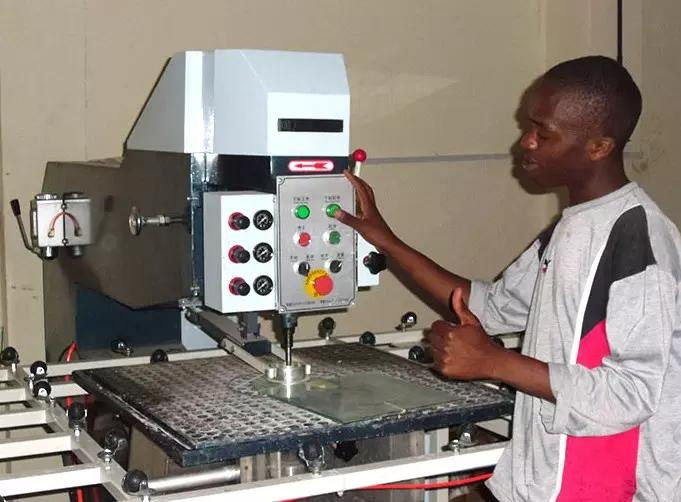 High Quality Full Automatic CNC Glass Processing Glass Hole Drilling Machine