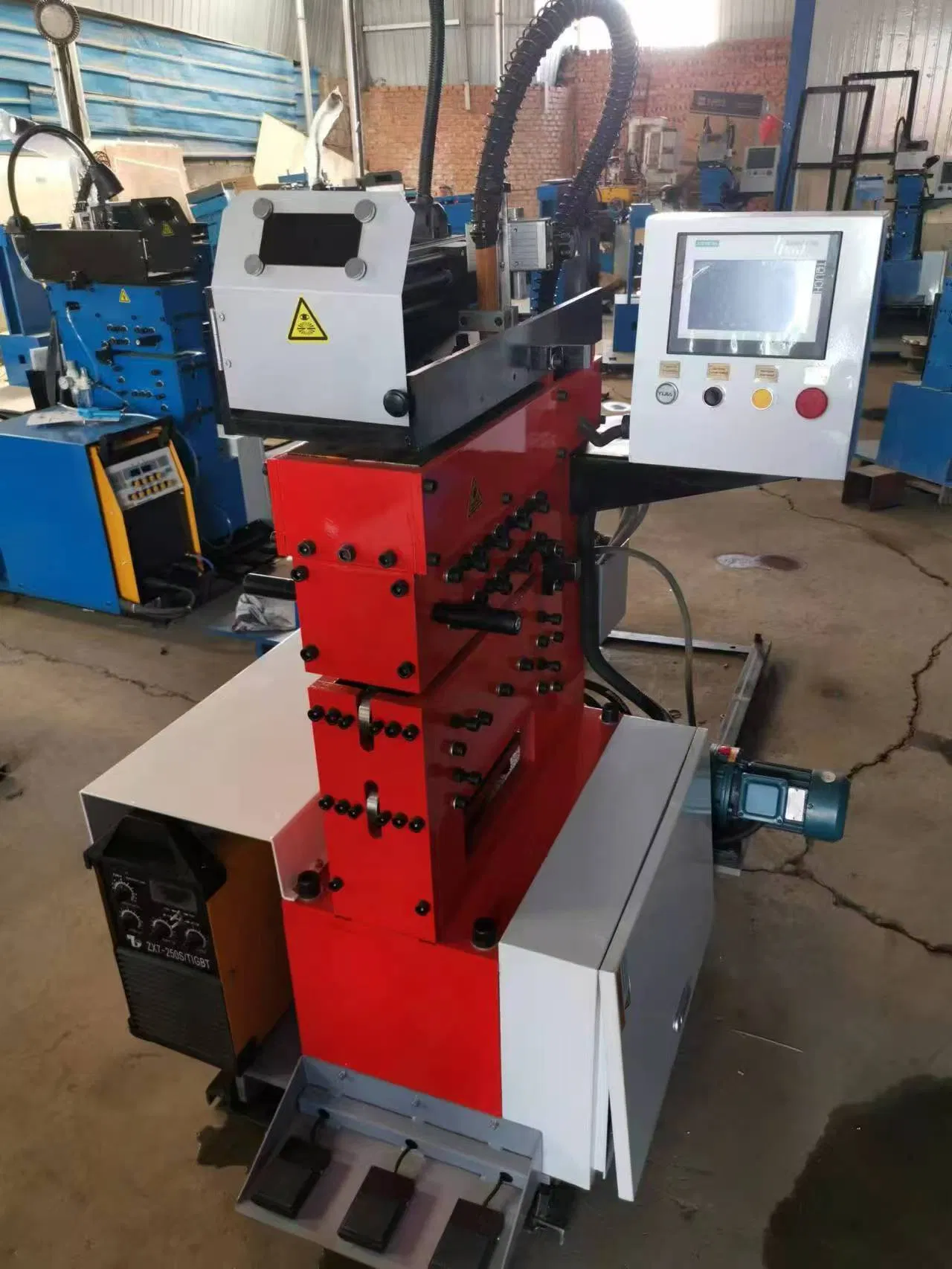 Reliable Auxiliary Equipment for Welding Pipe Machines in Industrial Settings