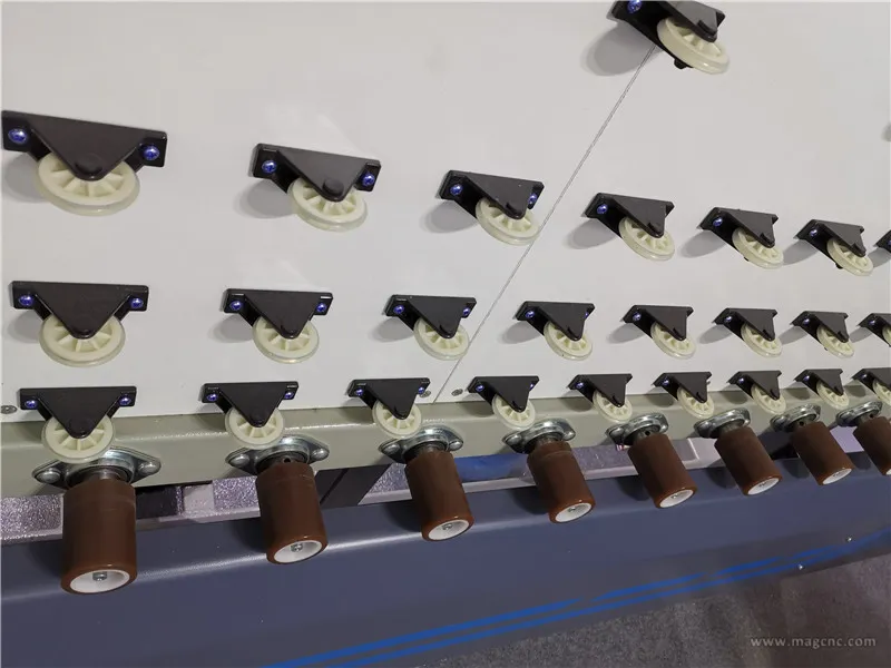 Vertical Automatic Insulating Glass Detail 1