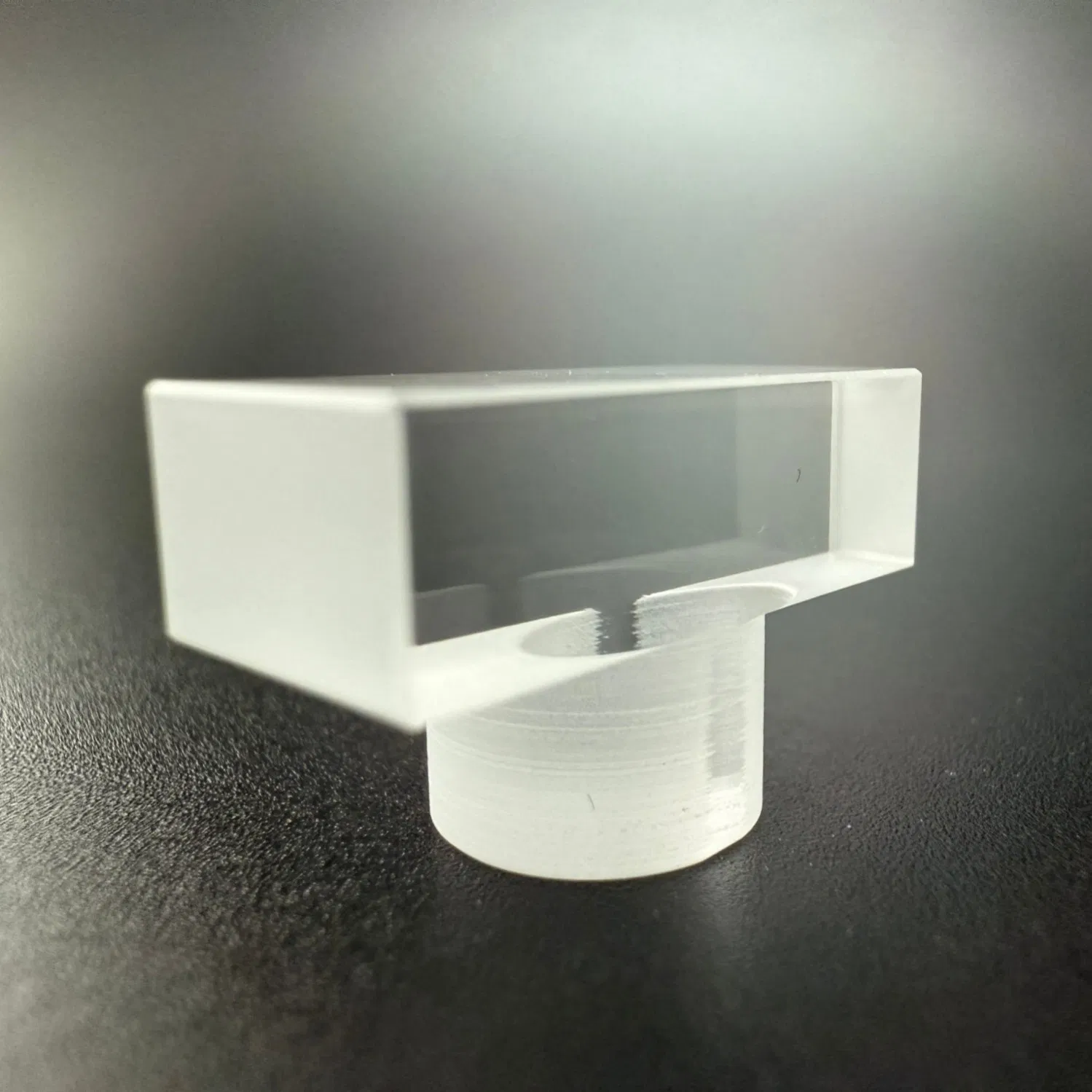 Innovative Textured-Grip Sapphire Glass for Improved Device Handling