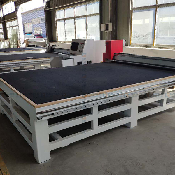 Advanced 3726 Automatic CNC Glass Cutting Table for Precision