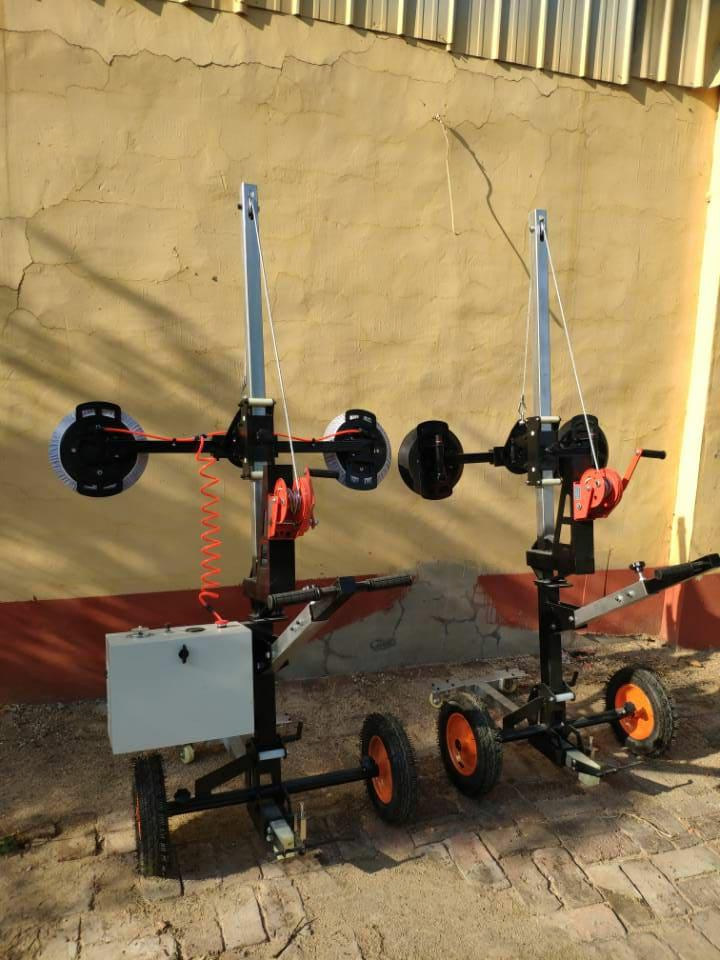 Economical Glass Handling Device with 12" Suction Cups Pb200