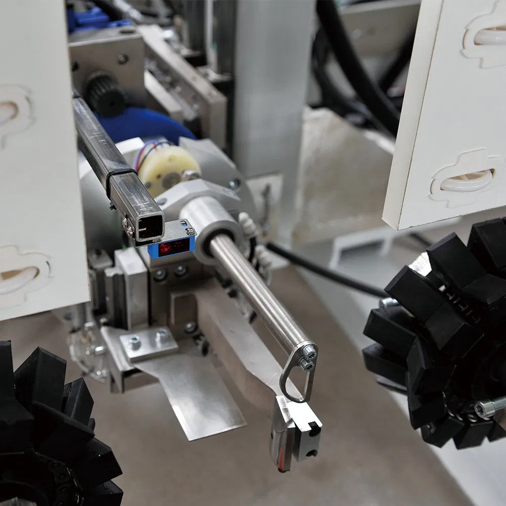 CNC Automatic Insulated Glass Equipment Double Glazing Sealing Machine Robot