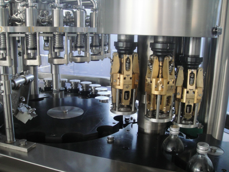 Complete Turnkey Fruit Orange Mango Apple Pure Milk Wine Beer Pulp Pet Glass Bottle Can Carbonated Juice Small Making Production Line