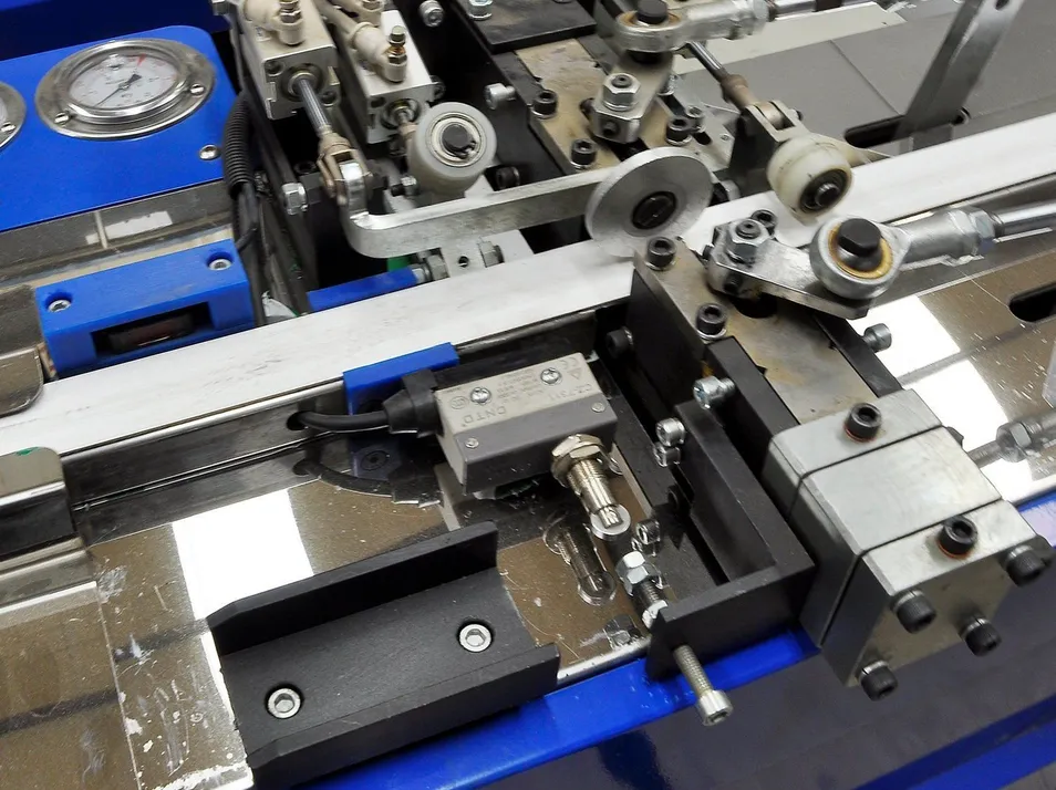 Primary Sealant Spreading