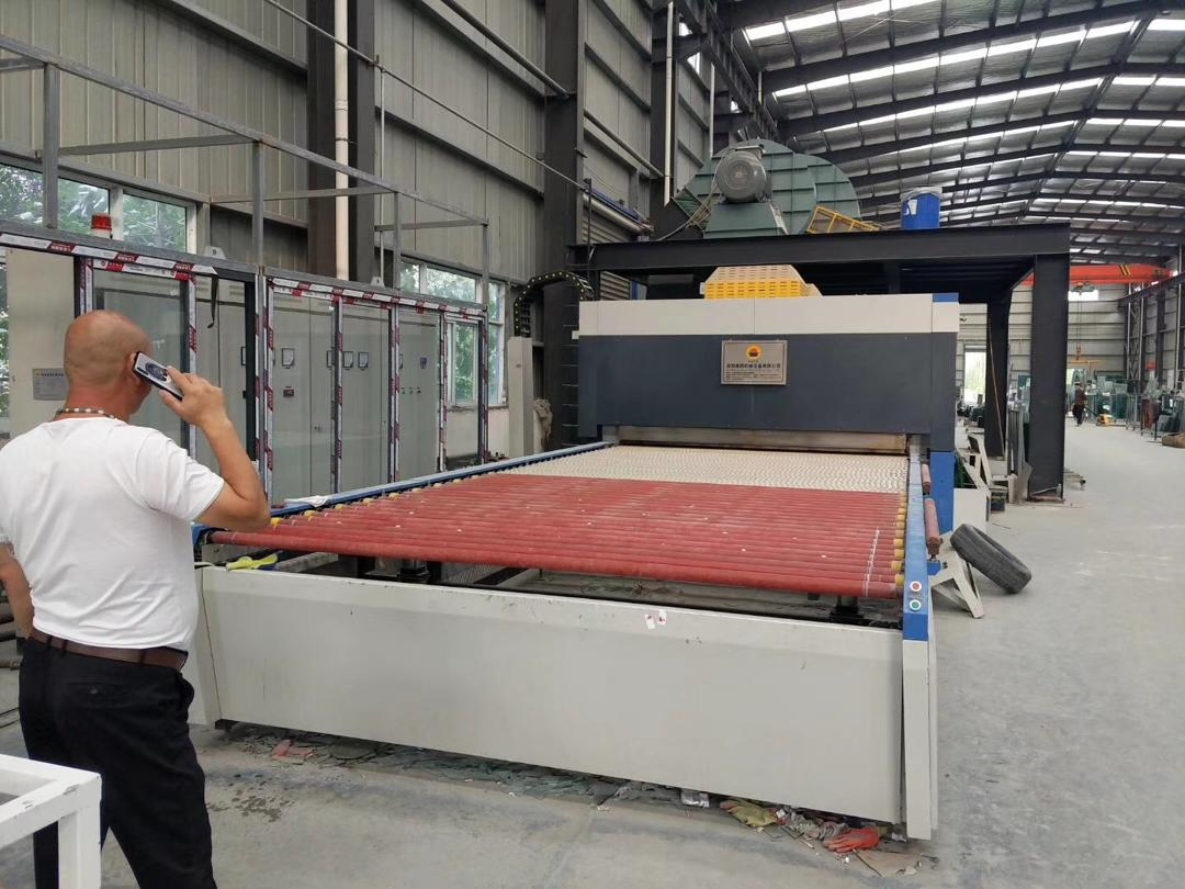 Glass Processing Machinery Flat Horizontal Bending Glass Tempering Furnace Glass Oven