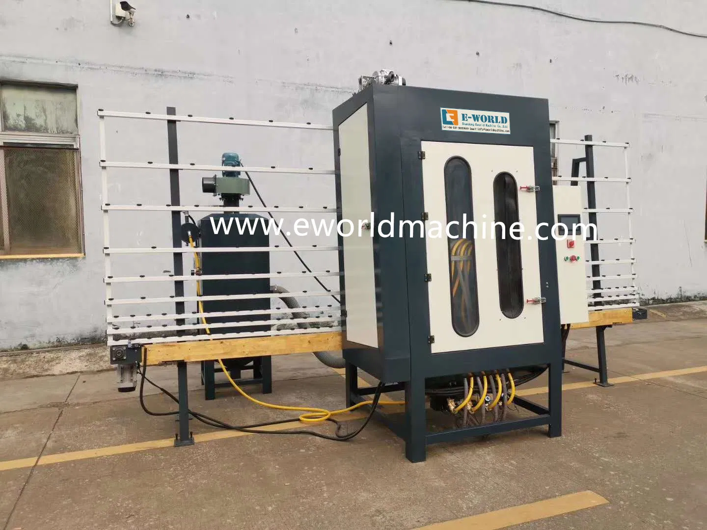 High Efficiency Vertical Glass Sandblasting Machine for Smooth Finishes