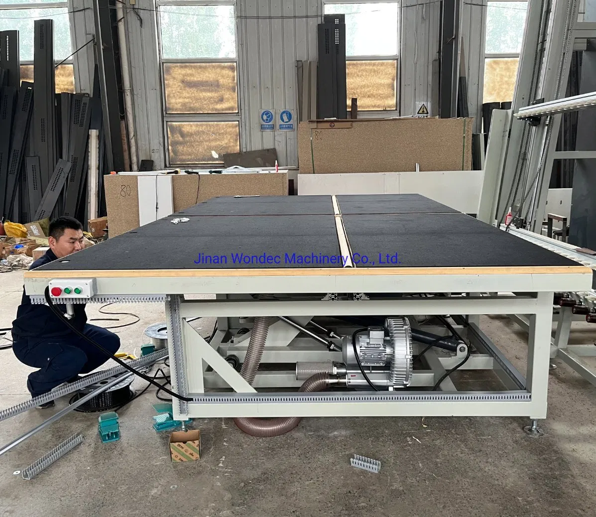 Top Quality Air Float Moving Float Glass Shaped Glass Tilting Cutting Breaking Rotating Fliptable