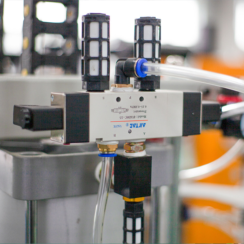 Fully Automatic Hollow Glass Sealing Production Line Insulating Glass Coating Spreading Sealant Robot