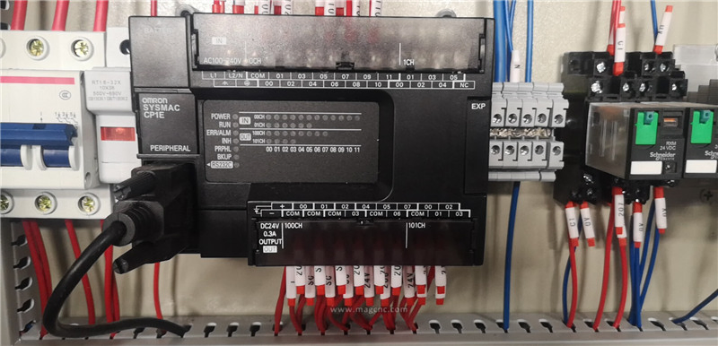 Djt05 CNC Coating Machinery Automatic Butyl Extruder Machine