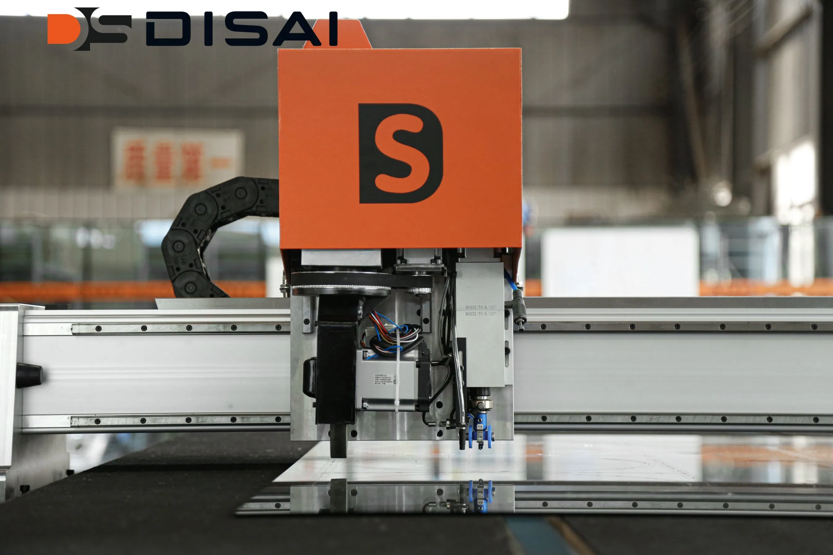 Oil Cutter Automatic Float Glass Cutting Machine Table with High Efficiency PLC Control Low-E Film Removal