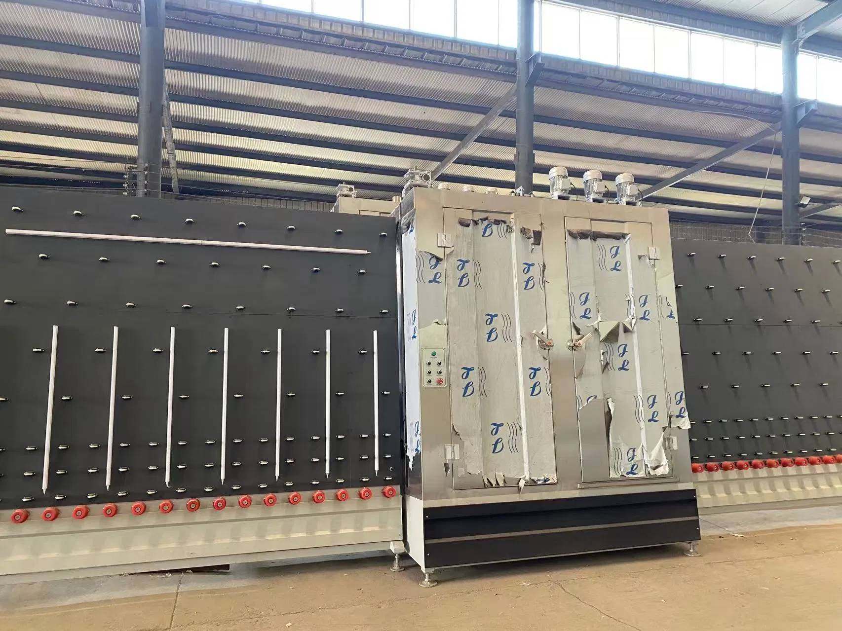Advanced Glass Washing Machine for Large Insulating Panels