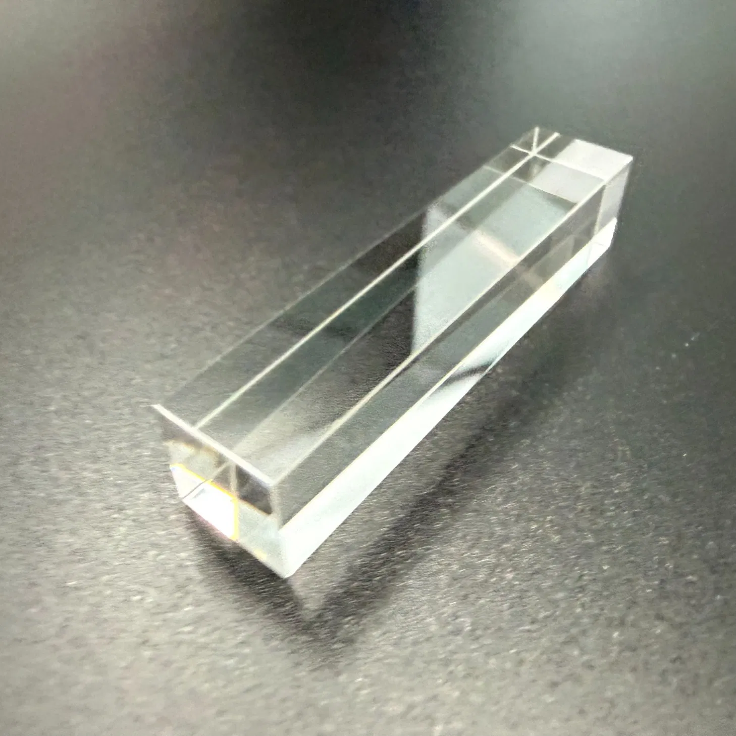 Innovative Textured-Grip Sapphire Glass for Improved Device Handling and Safety