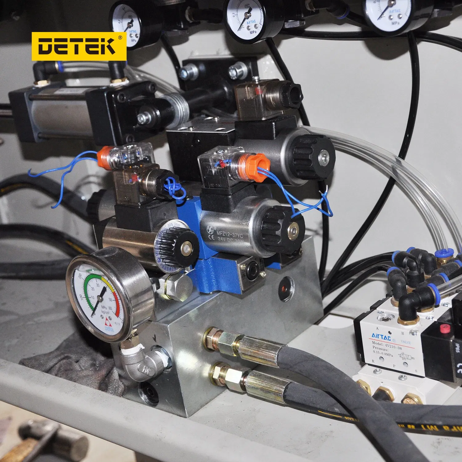 Butyl Extruder Machinery Primary Sealant Spreading for Insulating Glass Production