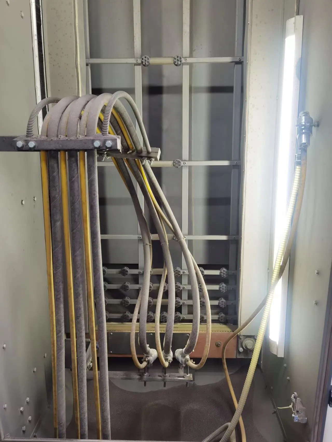 Sanken Hardening Glass Oven Vertical Sandblaster CNC Mirror Glass Sandblasting Machine