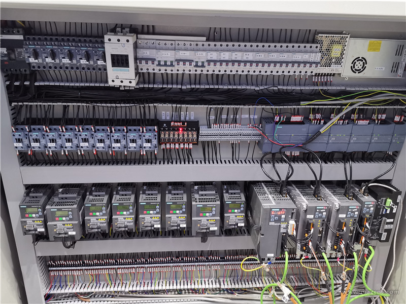 Vertical Automatic Insulating Glass Gas Filling Inside Flat Press Production Line