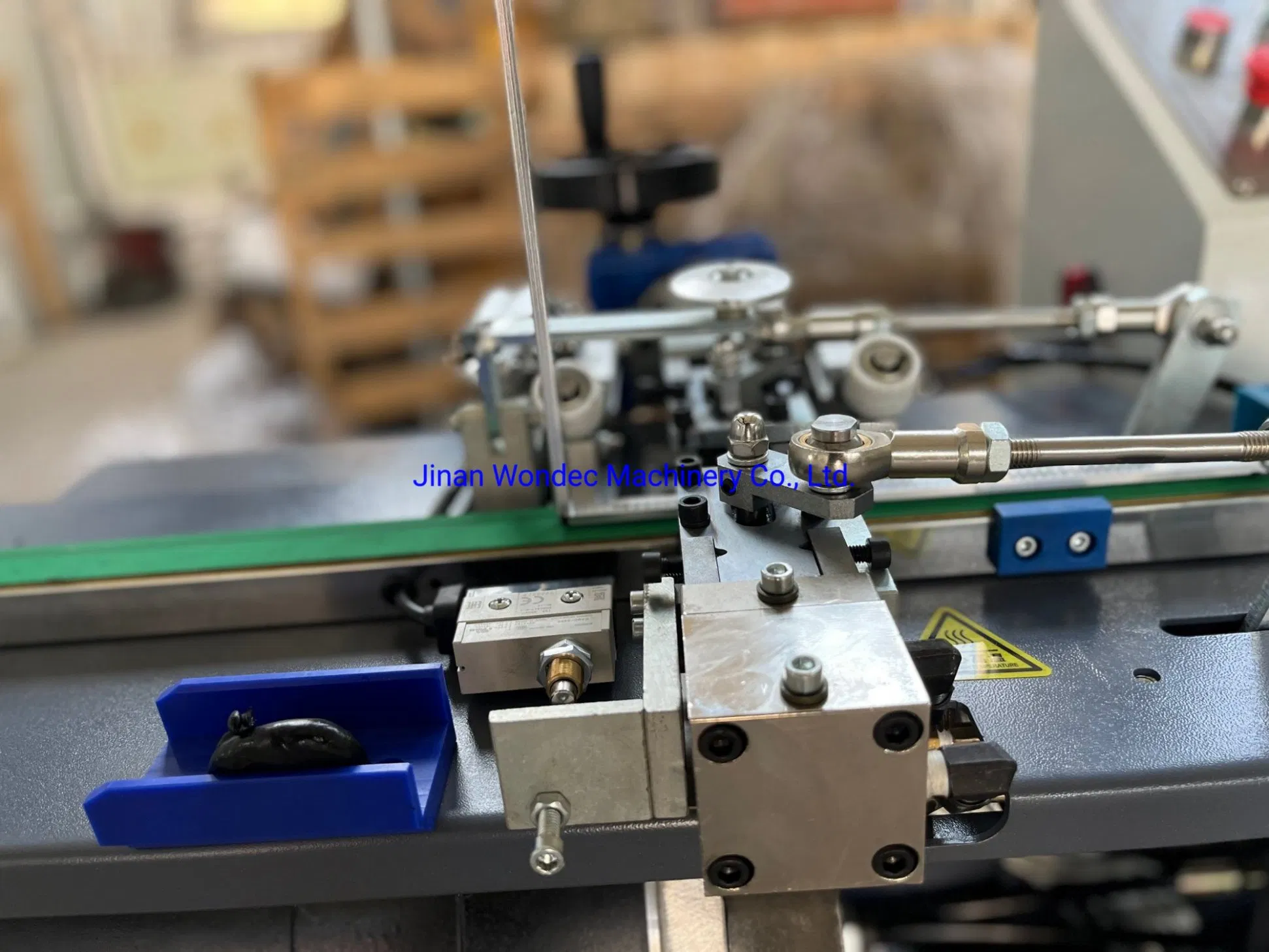 Hot Melt Insulating Glass Primary Sealing Sealant Butyl Adhesive Machine Automatic Butyl Extruder