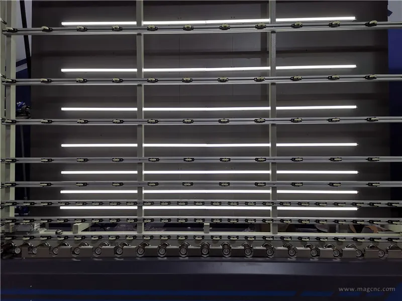 Vertical Automatic Insulating Glass Detail 3