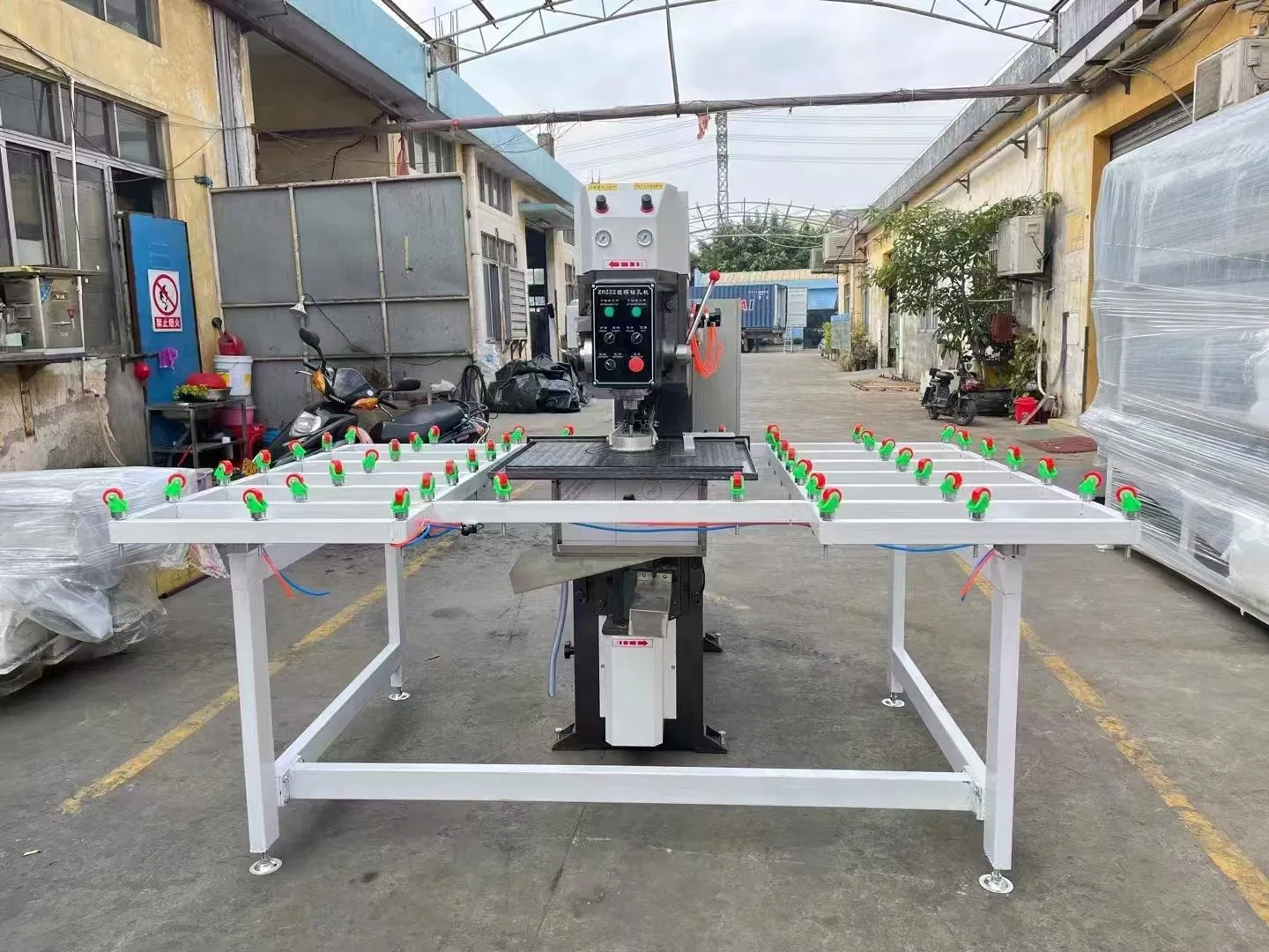 Jinan Glass Balcony Glass Processing Machine Automatic and Manual Control Glass Hole Drilling with Motor as Core Component