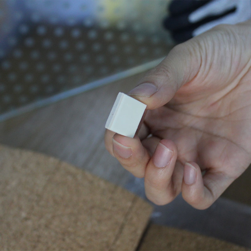 High-Quality EVA Cork Protective Mats Ensuring Scratch-Free Glass Handling and Shipping