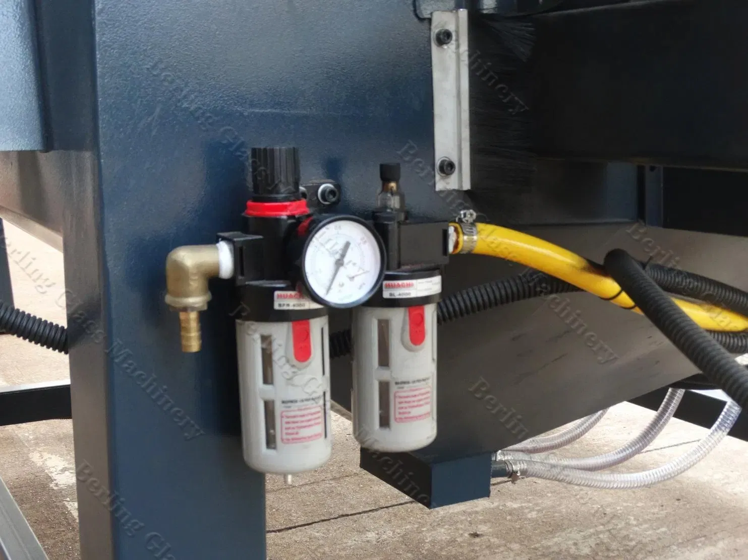 Industrial Glass Sandblasting Equipment for Decorative and Frosted Glass Making Processing Machine