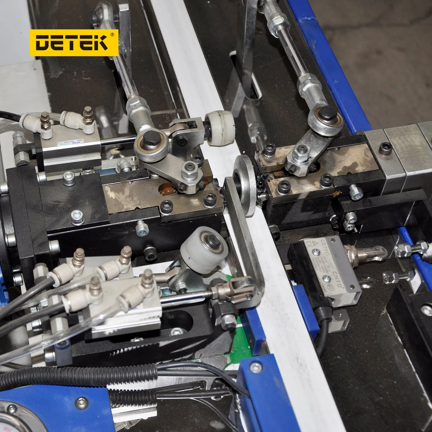 Butyl Extruder Machinery Primary Sealant Spreading for Insulating Glass Production