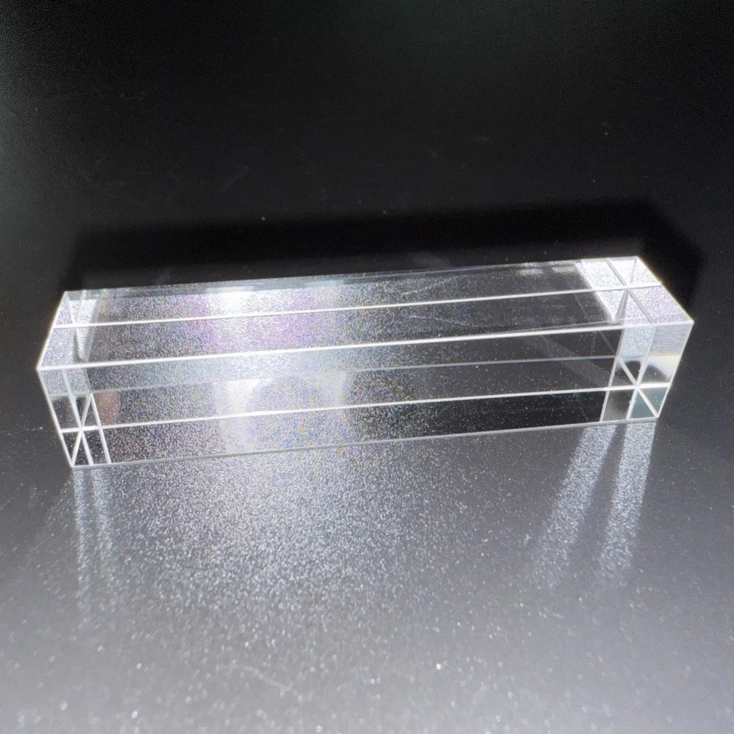 Innovative Textured-Grip Sapphire Glass for Improved Device Handling