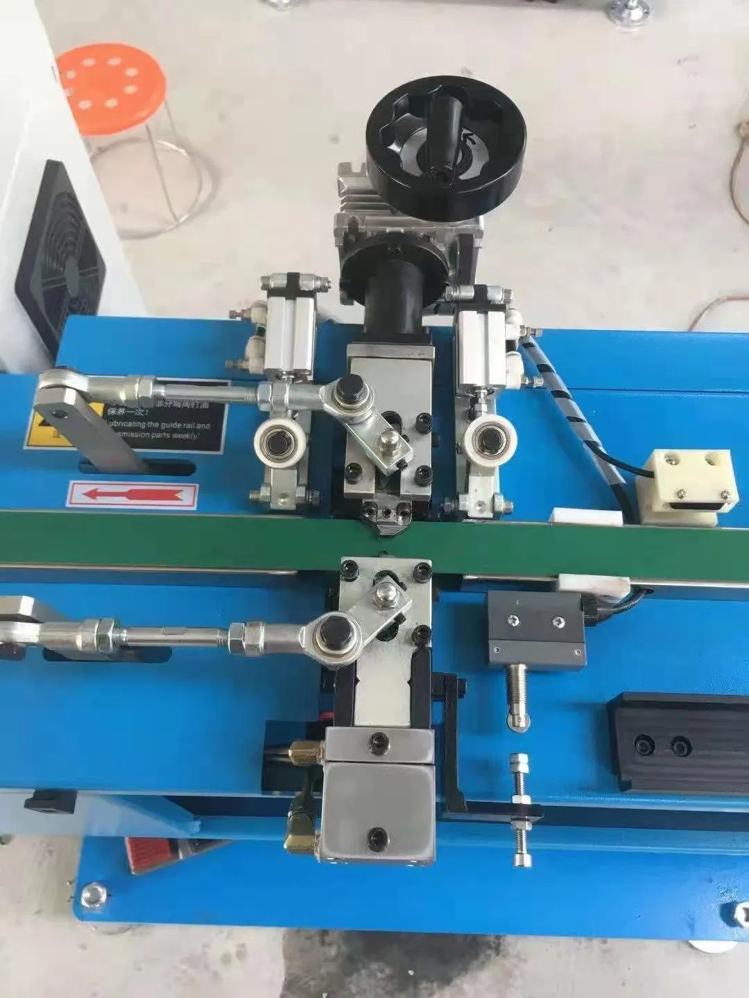 AGM Insulating Glass Aluminum Spacer Butyl Sealant Spreading Machine