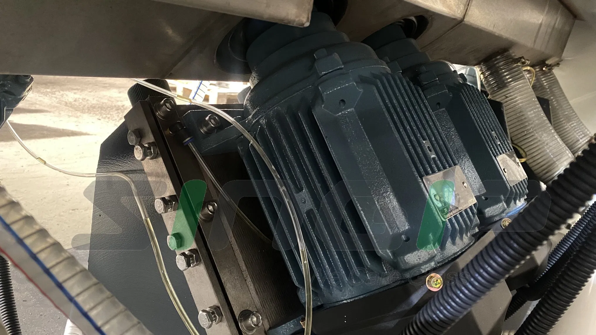 Szm9325b Glass Straight Line Edging Machine 9 Motors High Quality Machine