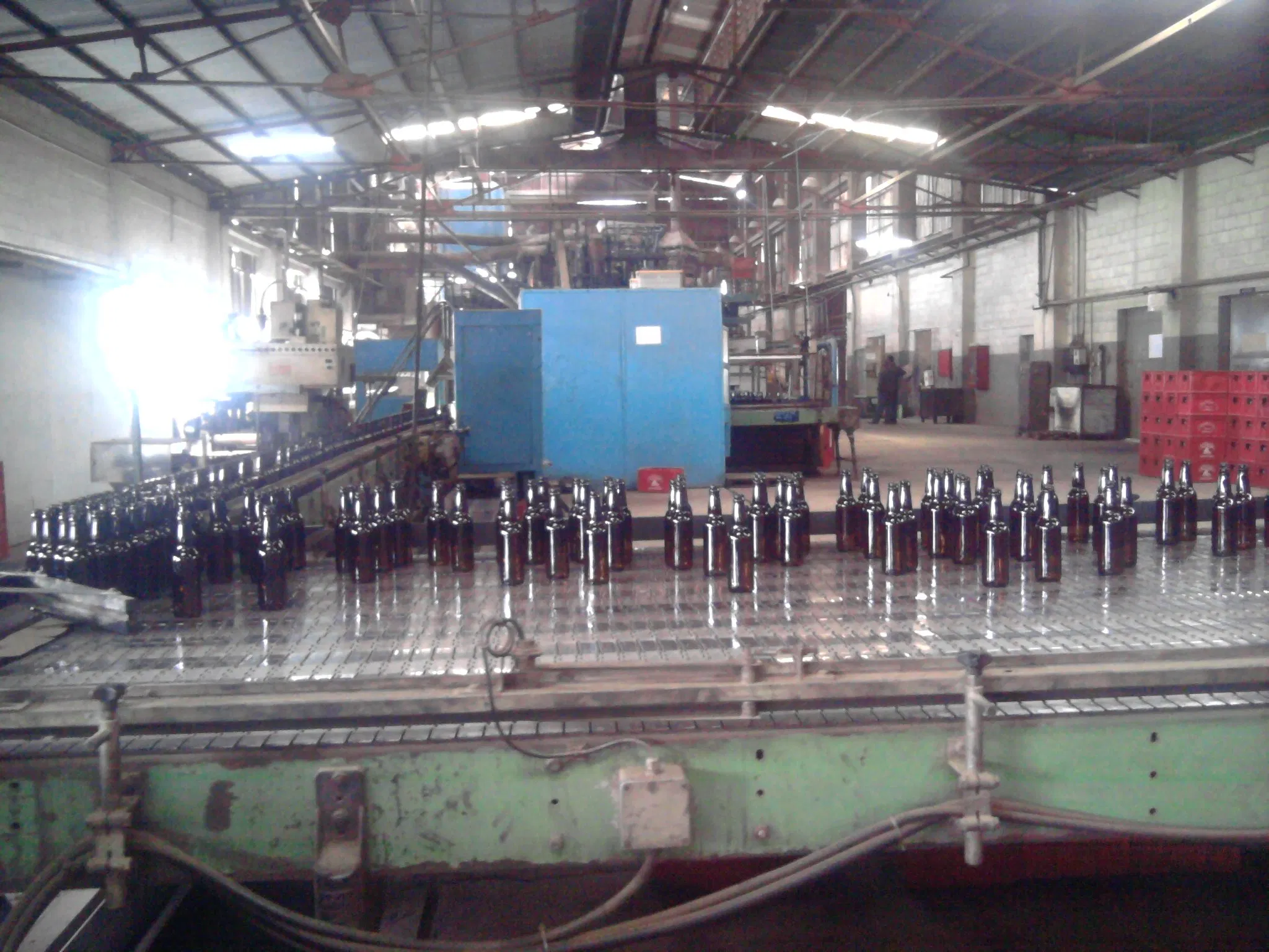 Glass Bottle Production Line, Glass Kiln for Glass Containers, Glass Machnery Customized